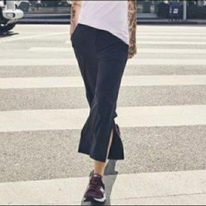 Athleta Tribeca Crop Pants Size 10 Navy Snap Legs